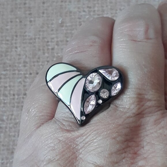Guess Heart Ring with Adjustable Band. Pink, White and Black - Picture 3 of 5